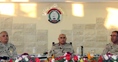 أخبار مصر للساعة 10.. وزير الدفاع يتناول الإفطار مع مقاتلى الجيش الثانى