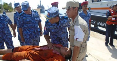 القوات البحرية تنقذ طاقم السفينة "طابا" الغارقة بالقرب من سفاجا