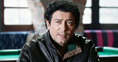 أحمد وفيق يصور فى مصانع مدينة 6 أكتوبر بسبب "كأنه إمبارح"