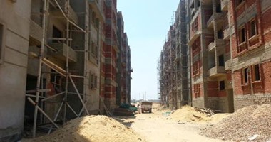 أمن أسوان يخلى 6 شقق بمشروع إسكان الشباب من البلطجية