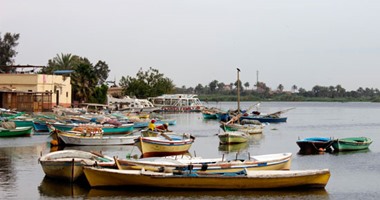 تونس ترحل ١٣ صيادا مصريا لدخولهم المياه الإقليمية 