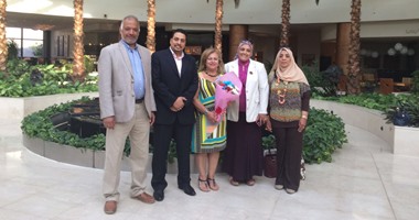 مطار القاهرة يستقبل 4 علماء مصريين متخصصين فى الطاقة النووية بكندا 