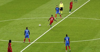 البرتغال تتوج بالنجمة الأوروبية الأولى على حساب فرنسا بعد الفوز بهدف نظيف في نهائي اليورو
