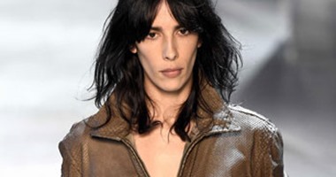 اللون البنى ودرجاته يسيطر على عرض Alexandre Vauthier بباريس
