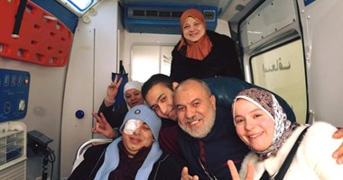 بالصور.. دعوات على فيسبوك لاستقبال الضابط المصاب ببتر ساقيه بالمطار.. غدا