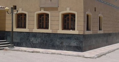 بالصور.. بازارات سيدى على الجمام بالمنيا تبحث عن مستأجر.. الكافتيريات أنشأتها الوحدة المحلية لخدمة زوار منطقة البهنسا وفشلت فى تشغيلها أو تأجيرها.. و69 بازارا تحول إلى خرابات يصيح فيها الغربان