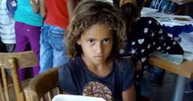 بالصور.. ورشة فنية لأعمال الجبس بثقافة دهب