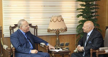 وزير العدل يلتقى وفدا من النيابة الإدارية يتقدمه رئيس الهيئة الجديد
