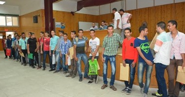 بالفيديو.. إقبال طلاب الثانوية على جامعة أسيوط فى أول أيام اختبار القدرات