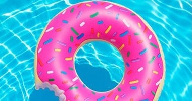 بالصور.. أفكار مختلفة عشان تستمتعى بحمام السباحة فى الصيف