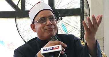 تفاصيل اعتلاء داعية سلفى لمنبر مسجد الجهينى.. و"أوقاف الإسكندرية" تحرر محضرا