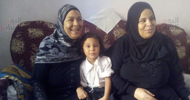 بالفيديو والصور.. الرئيس يأمر بمنح مسنة رحلة حج.. حسنية: أرسلت خطابا للرئيس "عشان أحج فمتأخرش فى الرد عليا".. وتؤكد: "باصبح على مصر بجنيه كل يوم".. وتدعو للسيسي: "يحميك لمصر وترفع رسنا دايمًا"