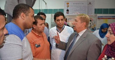 بالصور.. محافظ الإسماعيلية يشيد بحملة "القلوب البيضاء"  