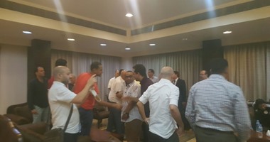 أحمد جلال إبراهيم وأحمد مرتضى وياسين يحضرون اجتماع الحكام