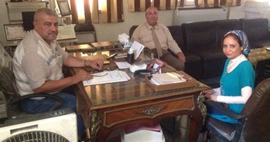 رئيس مدينة الزقازيق يجتمع بأسر الشهداء للاستماع لمطالبهم