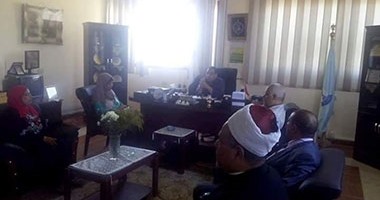 رئيس مدينة غارب يناقش كيفية تفعيل مبادرة "حلوة يا بلدى"
