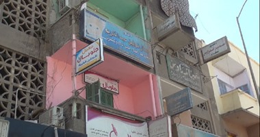 بالفيديو.. لص يسرق عيادة طبيب أطفال فى السويس