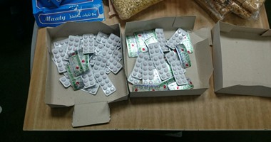 إحباط محاولة راكب تهريب مخدرات بمطار برج العرب