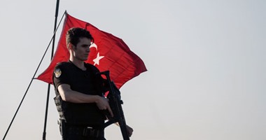 السلطات التركية تقرر حبس 20 شخصا يشتبه فى صلتهم بالانقلاب الفاشل