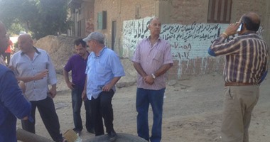 بالصور..مياه القناة تشارك فى مبادرة حلوة يا بلدى بتطهير خزانات صرف أبوصوير
