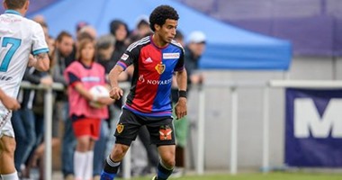عمر جابر يحصد أول ألقابه فى مشواره الاحترافى بأوروبا
