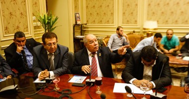 بالصور.. نائب يهدد باستقالته من البرلمان بسبب عدم اعتماد 7 مليارات لمنظومة الصرف