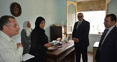 وزير القوى العاملة يكلف مديرية "القاهرة" بتطوير الخدمات فى جولة مفاجئة