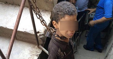 تجديد حبس أب كبل نجله بسلم المنزل بالسلاسل 15 يوما على ذمة التحقيقات 