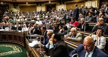 البرلمان يؤجل حسم مصير العلاوة السنوية.. نواب يطالبون برفعها إلى 10% مع "قطع رقبة المقصرين".. و"دعم مصر": وضع الدولة صعب.. ووزير التخطيط: الزيادة تكبد الدولة 2 مليار جنيه سنويا
