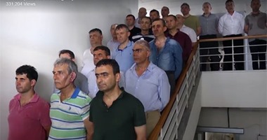 بالفيديو.. قوات أردوغان تهين جنرالات الجيش التركى عقب اعتقالهم