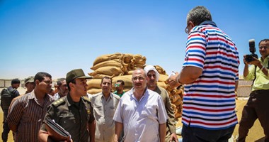 بالصور..تفاصيل 24 ساعة "أشغال برلمانية شاقة".. لجنة تقصى الحقائق تنطلق من مجلس النواب صباح الاثنين وتعود الرابعة فجر الثلاثاء.. وتفحص "شونة قمح أسيوط" فى 11 ساعات متصلة وتكتشف عجزا بـ 7 ملايين جنيه