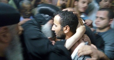 بالفيديو والصور.. الكنيسة تشيع جثمان قتيل "طهنا الجبل" بالمنيا فى جنازة حاشدة.. البابا تواضروس يقدم العزاء لأسرته والأنبا مكاريوس يترأس الصىلاة.. وسكرتير المجمع المقدس يطالب بمحاسبة المسئولين
