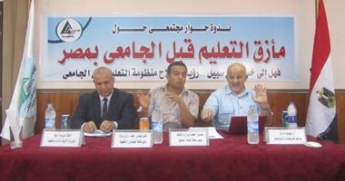 وكيل وزارة التعليم بالدقهلية: وضعنا حلولا عملية لتطوير التعليم.. تقليل الحشو فى المناهج.. مواجهة مراكز الدروس الخصوصية.. ويؤكد: ظاهرة تسريب الإجابات تستهدف الإطاحة بالدولة والتشكيك فيها