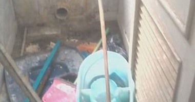 بالصور.. قارئ يشكو تردى الأوضاع بمستشفى إدفو العام وعدم صرف رواتب العاملين