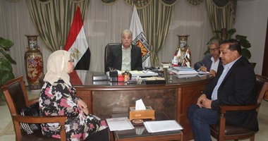 اجتماع عاجل لسرعة تنفيذ مشروعات الطرق بالمحافظة
