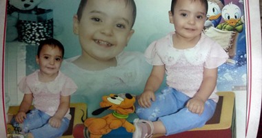 طفلة تعانى مرضا وراثيا أصابها بالشلل ووالدها يطالب بعلاجها