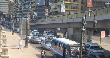 النشرة المرورية.. انتظام فى حركة السيارات بمحاور وميادين القاهرة والجيزة