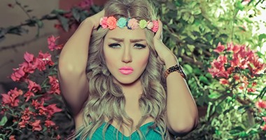 سارة سلامة تغادر تايلاند بصحبة فريق فيلم "أخلاق العبيد"  