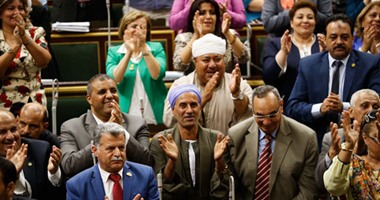 بالصور.. رئيس البرلمان: على وزير التخطيط مغادرة مجلس الوزراء حالا والحضور لمجلس النواب