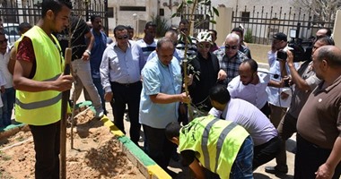 محافظ البحيرة يتفقد أعمال النظافة بحملة "حلوة يا بلدى" بأبو المطامير