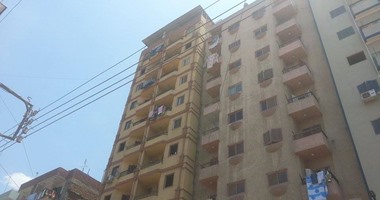 إخلاء برج سكنى من 13 طابقا فى طنطا بعد ميله خوفا على حياة السكان