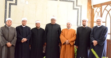 قافلة علماء الأزهر تواصل جهودها الدعوية في الإسكندرية بلقاءات توعوية في مراكز الشباب