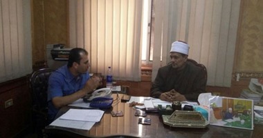 بالفيديو.. وكيل أوقاف الغربية: الخطبة المكتوبة نقلة نوعية فى تجديد الخطاب الدينى.. وهى مازالت اختيارية ولم يصدر قرار بشأنها.. دول إسلامية تطبقها وبعض الأئمة مقتنعون بالفكرة وفى انتظار قرار الإلزام