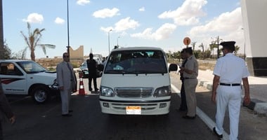 استكمالا لخطة ضبط الشارع.. المرور تحرر 321 مخالفة فى 6 أكتوبر