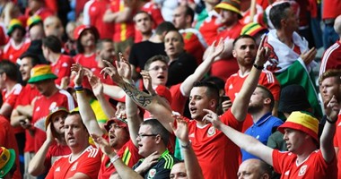 يورو 2016.. بالفيديو.. ممر شرفى من جماهير بلجيكا لمشجعى ويلز رغم الخسارة