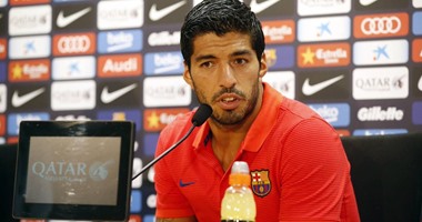 سواريز لا يهتم بتجديد عقده مع برشلونة.. ويرفض الحديث عن قضية ميسي!