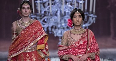 فستاين زفاف هندية تقليدية بنكهة عصرية للمصمم العالمى Tarun Tahiliani