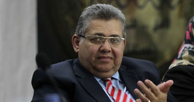 وزير التعليم العالى يلتقى وفدًا أوغنديًا لبحث التعاون المشترك