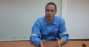 بالفيديو.. طرق صيانة آبار البترول للمحافظة على إنتاجها بالصحراء الغربية