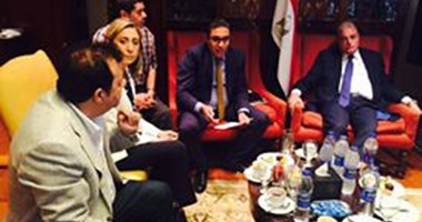 محافظ جنوب سيناء يعقد جلسة تحضيرية لاحتفالية "الصلاة من أجل السلام بالعالم"